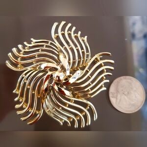 Pinwheel BSK goldtone pin brooch substantial size